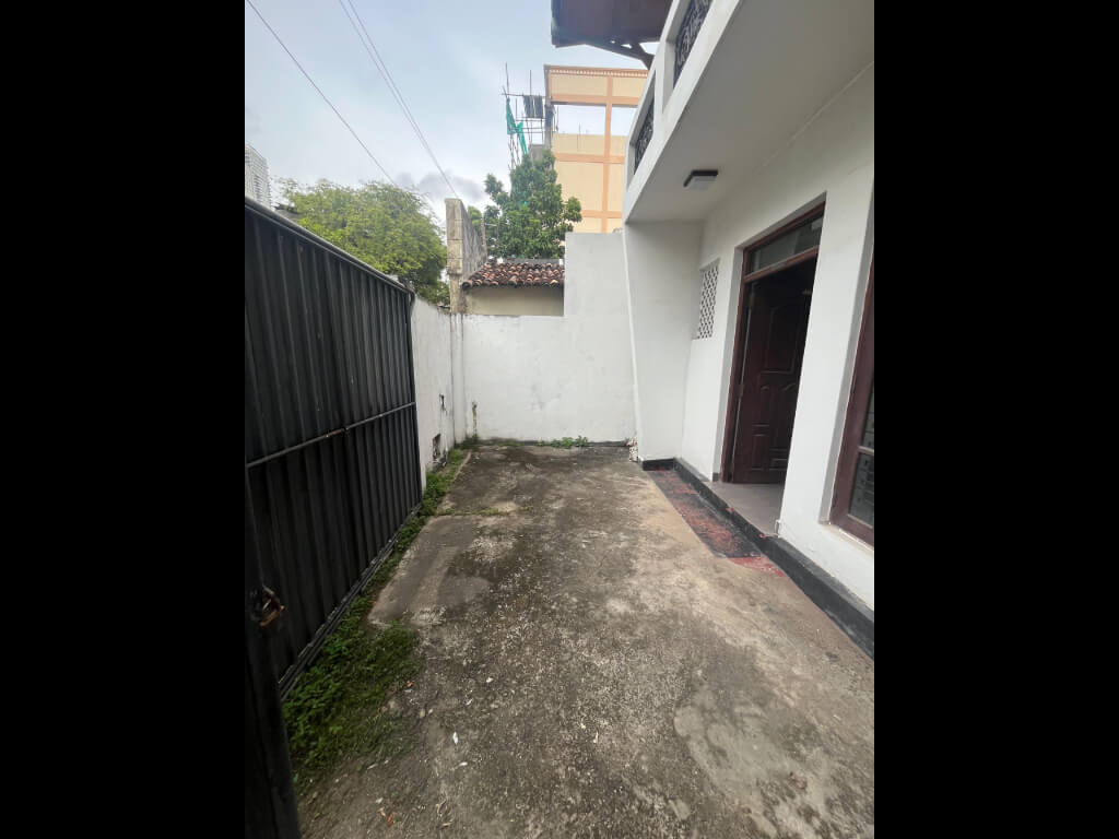 2 Stories House for Sale in Colombo 03