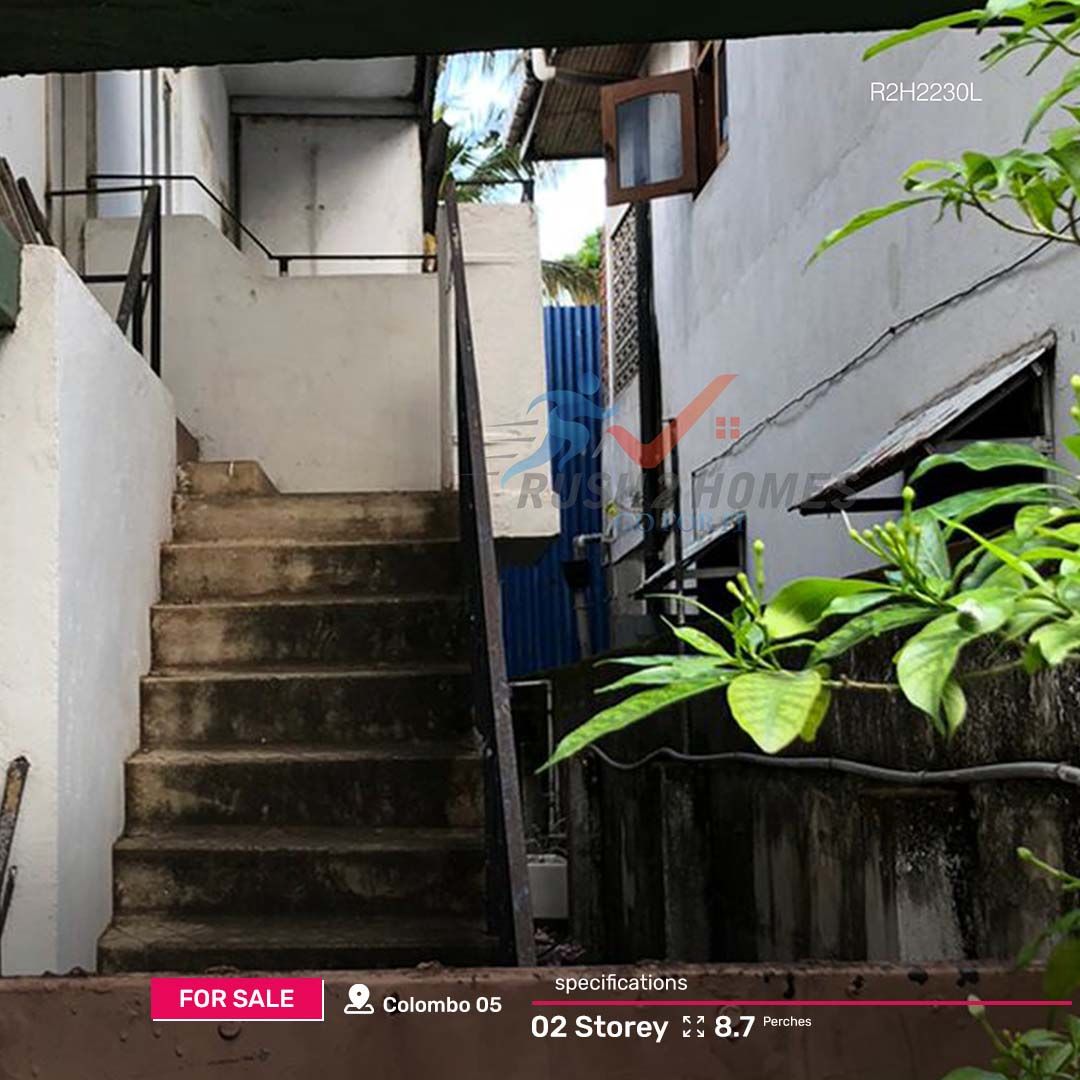 Land for Sale with 2 Storey old house in Colombo 05 