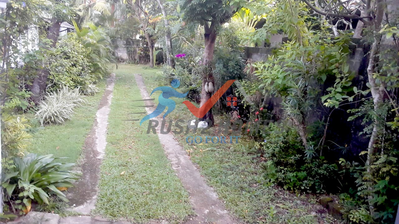 There's a land for sale with 3 liveable houses located in Pallidora, Dehiwela