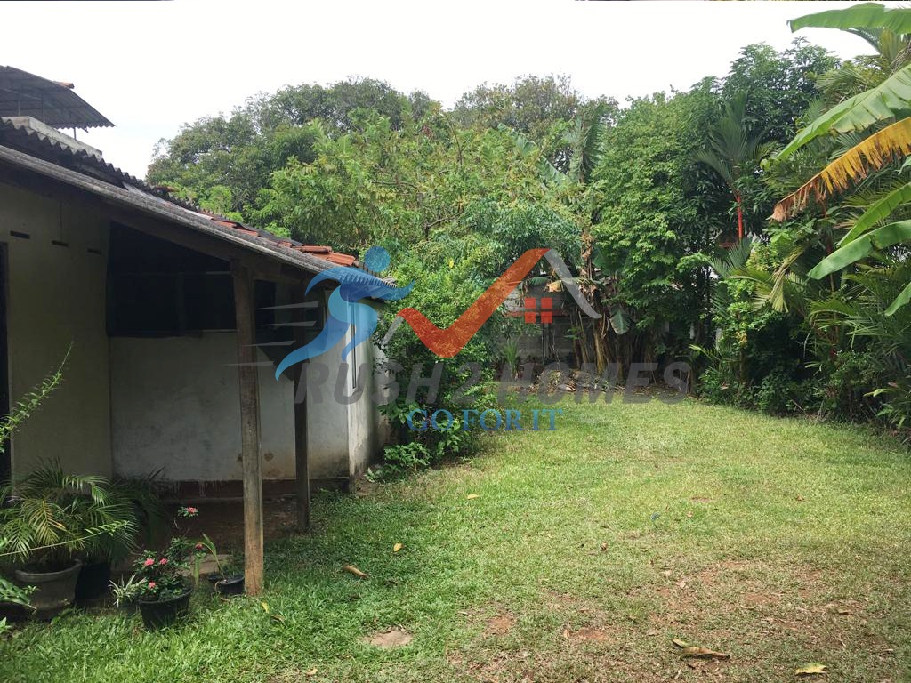 There's a land for sale with 3 liveable houses located in Pallidora, Dehiwela