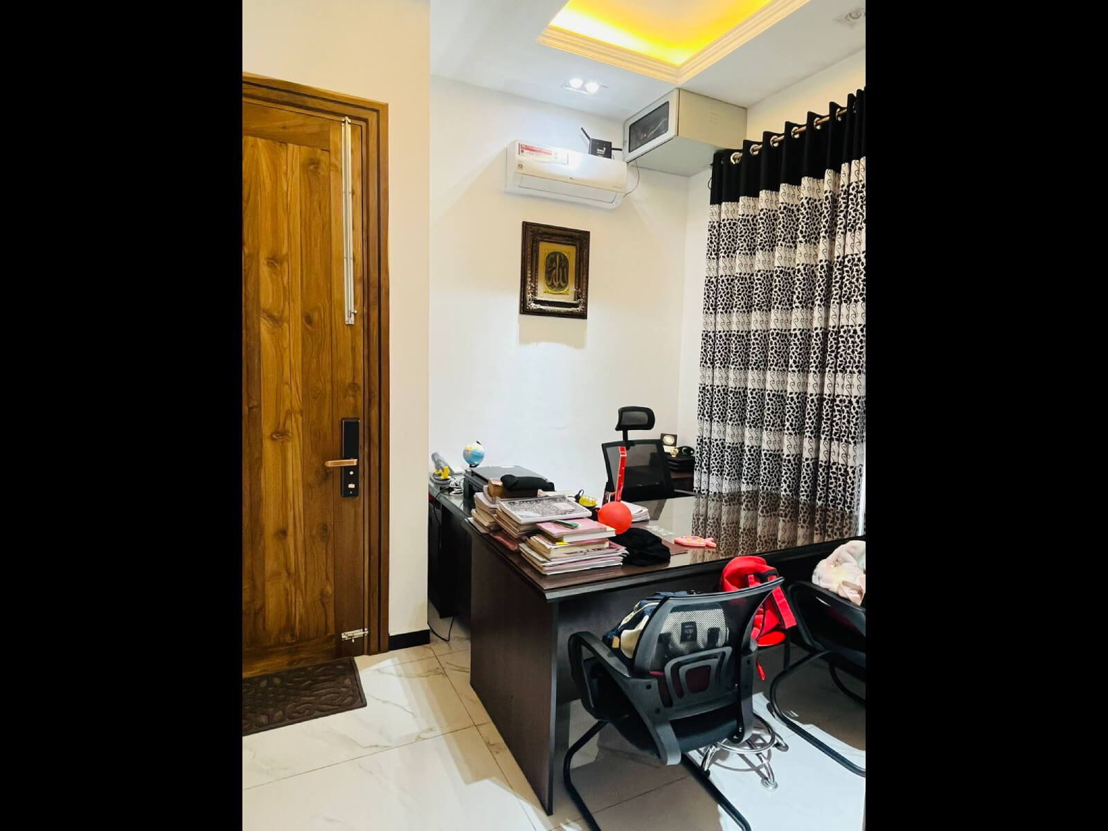 Luxury House Up For Sale in Colombo 09