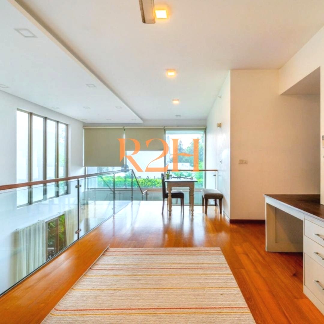 DUPLEX Apartment for Sale in Colombo 07